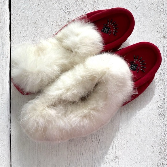 Softmoc Luxurious Red and White real Fur Women's moccasins 9 - Picture 1 of 5